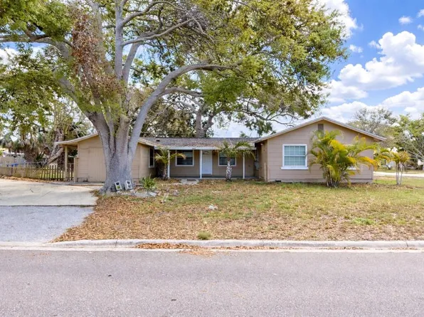 6855 Dartmouth Ave N, Saint Petersburg, FL 33710