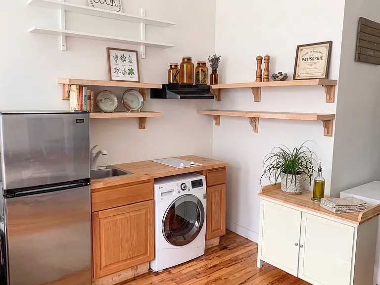 735 Saint Nicholas Ave #2FR — Photo 3