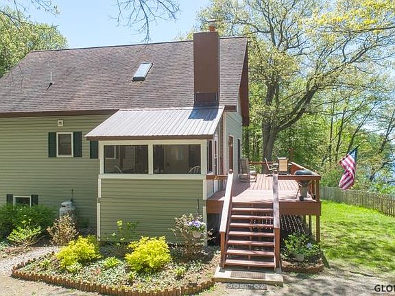 2nd image of 20 Lansburg Ln
