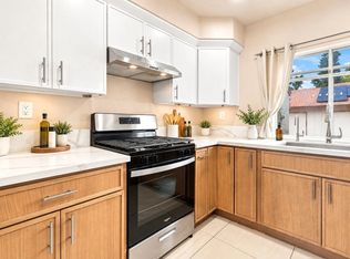 1611 Raintree Pl UNIT D, Corona, CA 92879