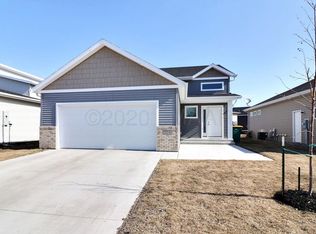 705 Albert Dr W, West Fargo, ND 58078