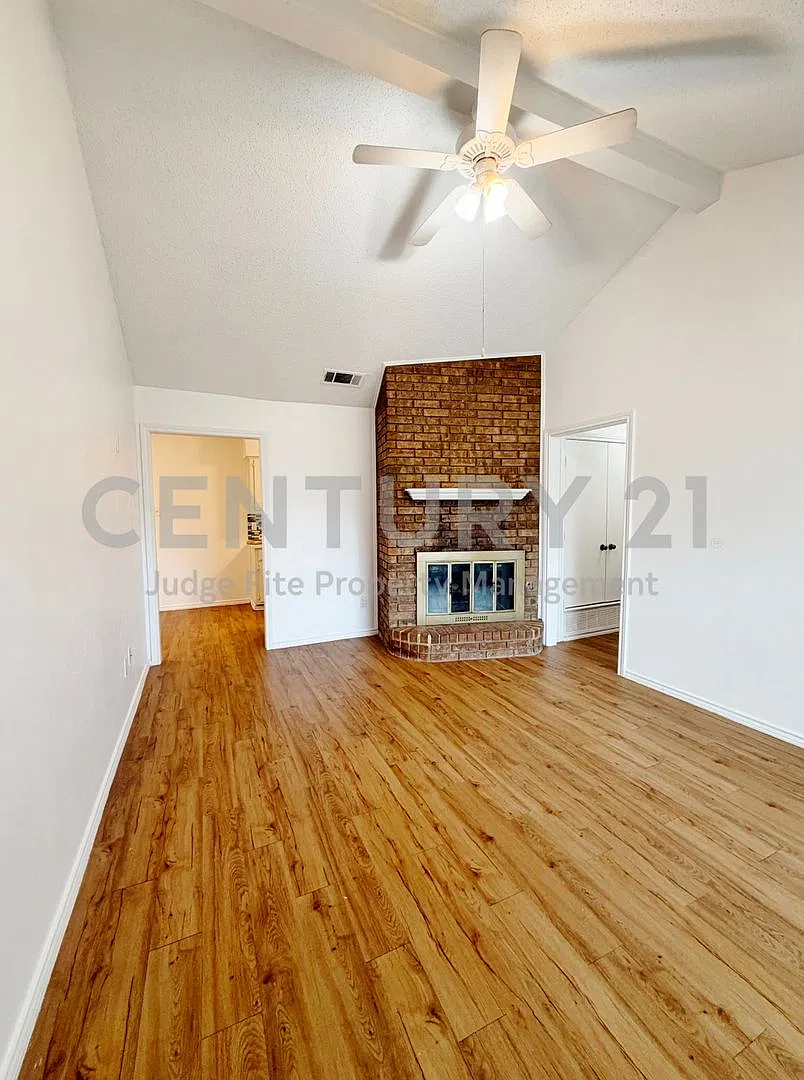 Welcome to This Charming and Inviting 4/2 Home in Sachse! — Photo 3