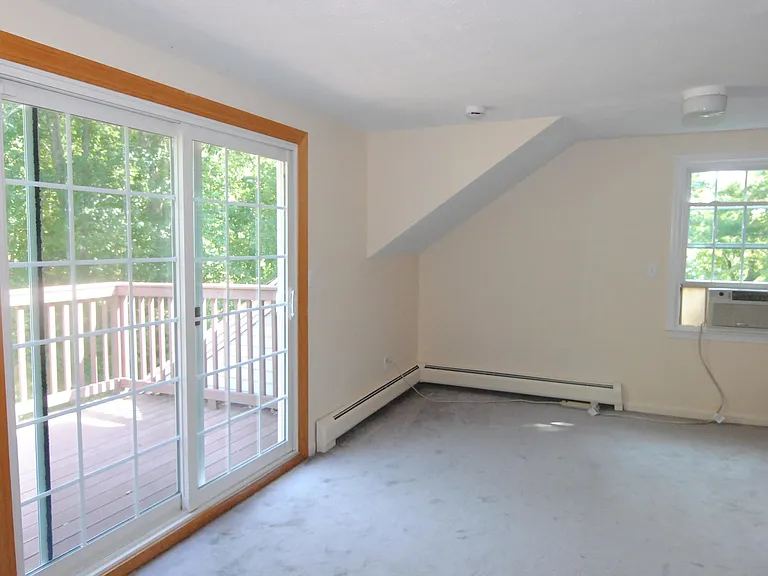 74 Stillwater Dr — Photo 28