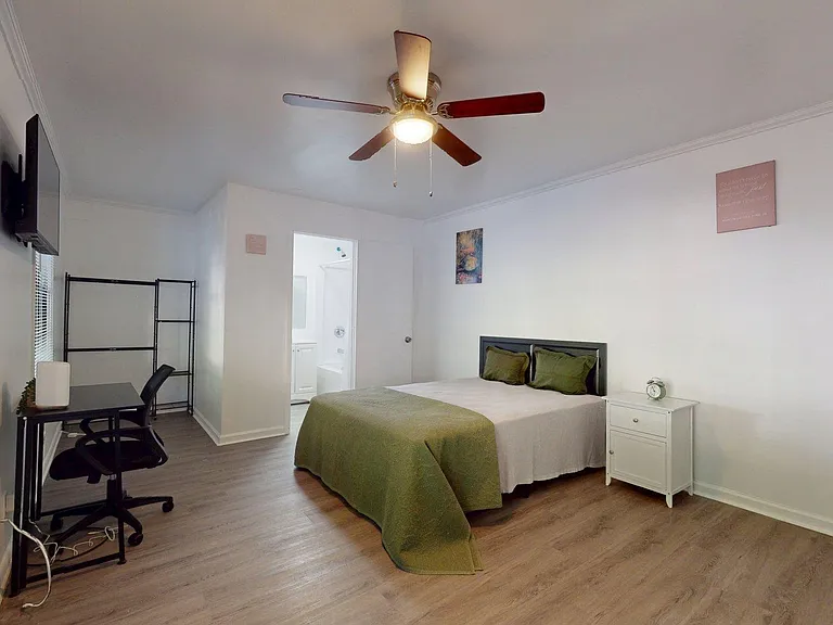 Turner Heights Dr — Photo 2