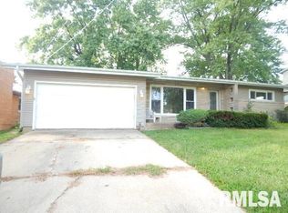 5 Wilmar Ter, East Peoria, IL 61611