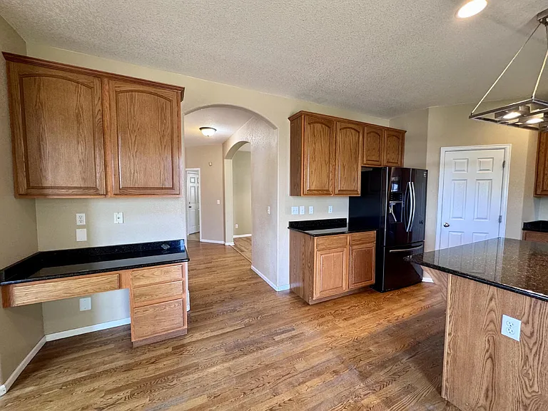 7031 S Oak Hill Cir — Photo 4