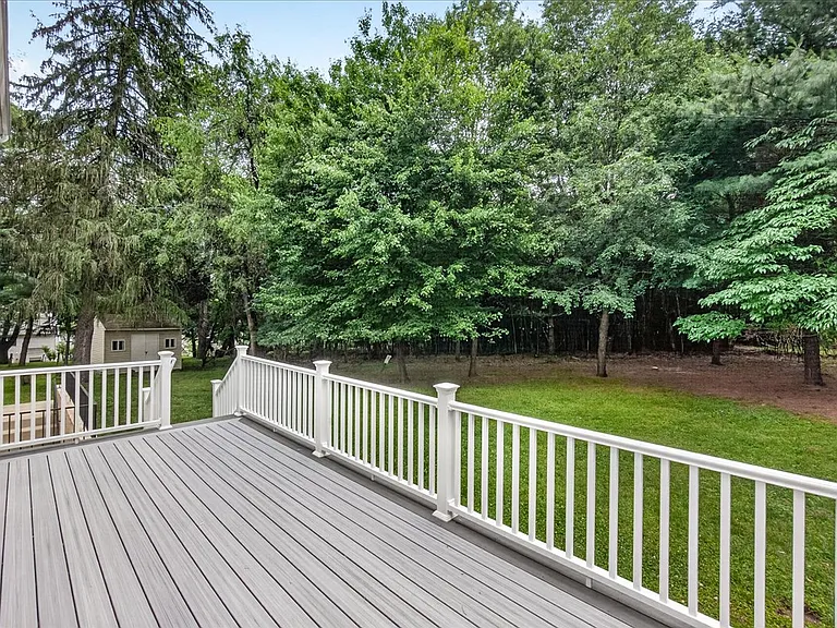 9938 Timberknoll Ln — Photo 20