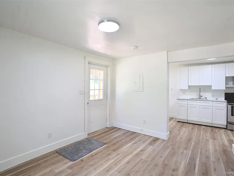 120 Main St #4D — Photo 1