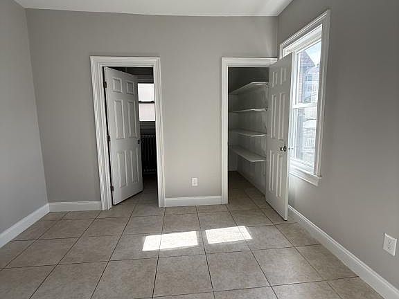 3rd image of 517 President Ave