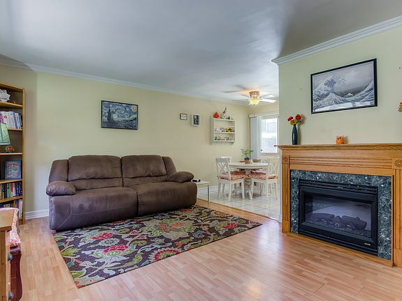 3rd image of 8650 Belford Ave APT 125
