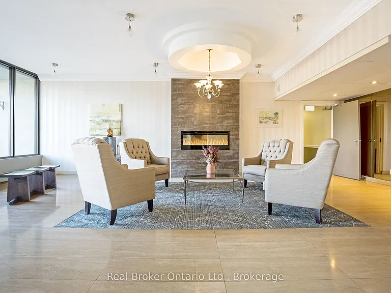23 Woodlawn Rd E #811 — Photo 45