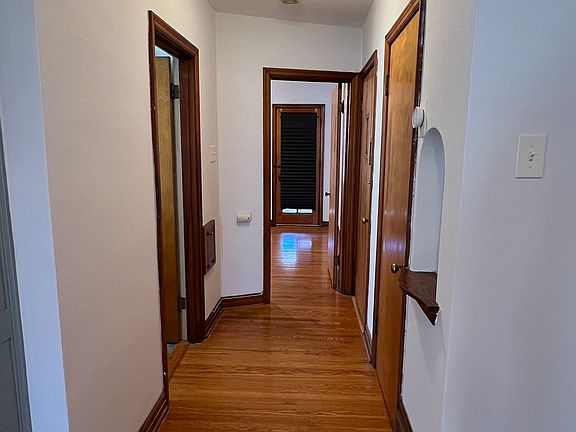 5th image of 5427 Rhodes Ave Floor 2