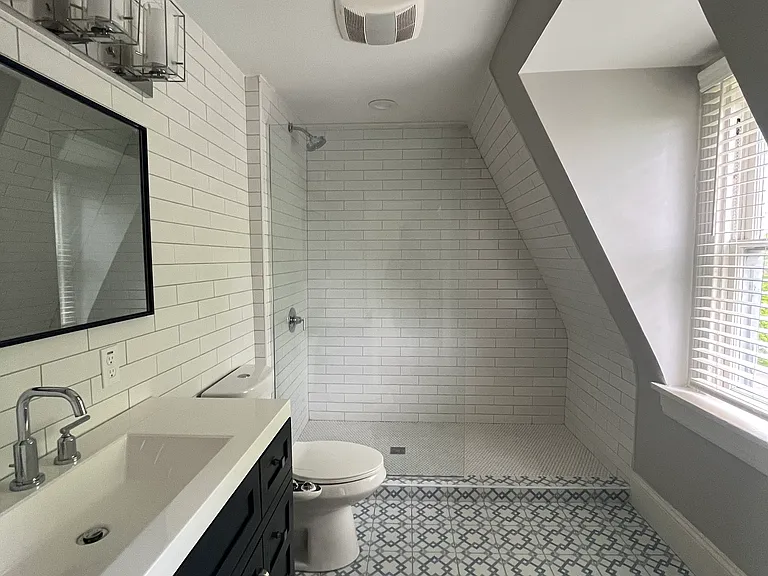 2nd bathroom
