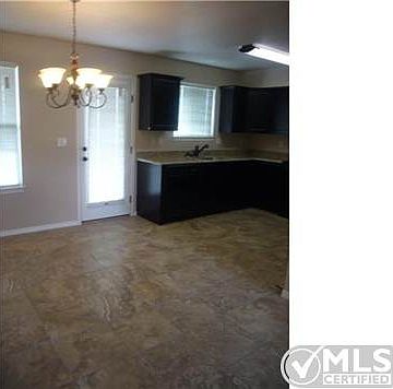 4th image of 13234 Emerald Glen St