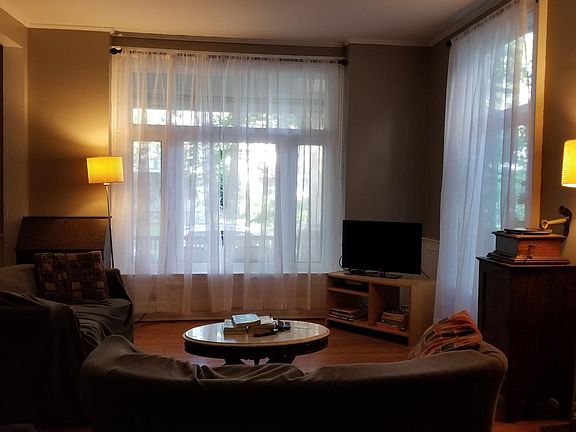 3rd image of 364 Norwood Ave