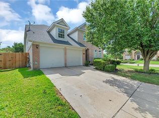 6429 Greenbriar Ln, Fort Worth, TX 76132