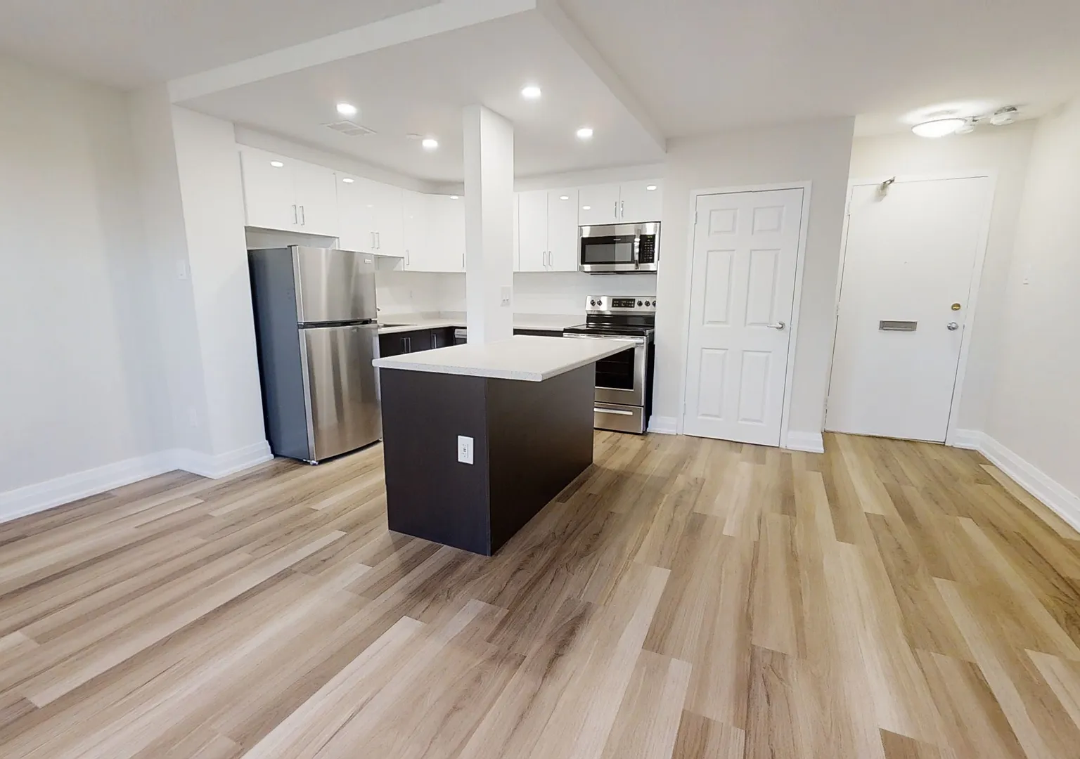 1015 Orchard — Photo 1