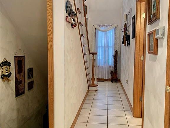 3rd image of 6040 Courtland Dr
