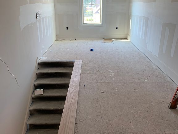 4th image of 7547 Parktrace Ln SE