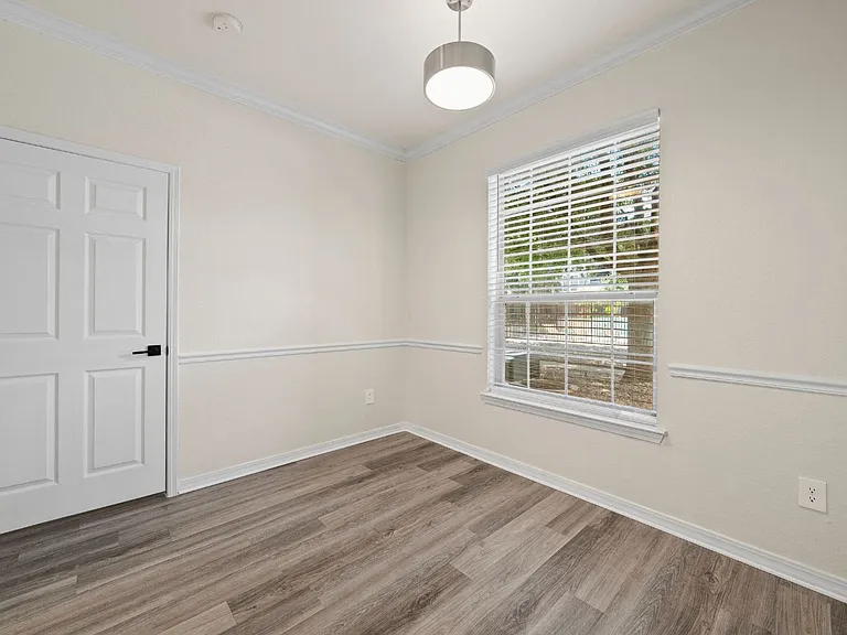 RENOVATED APARTMENT STYLE 2