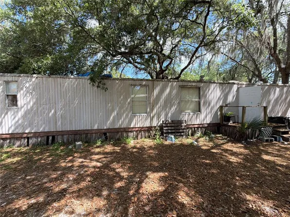 112 Ivanhoe Dr, Satsuma, FL 32189