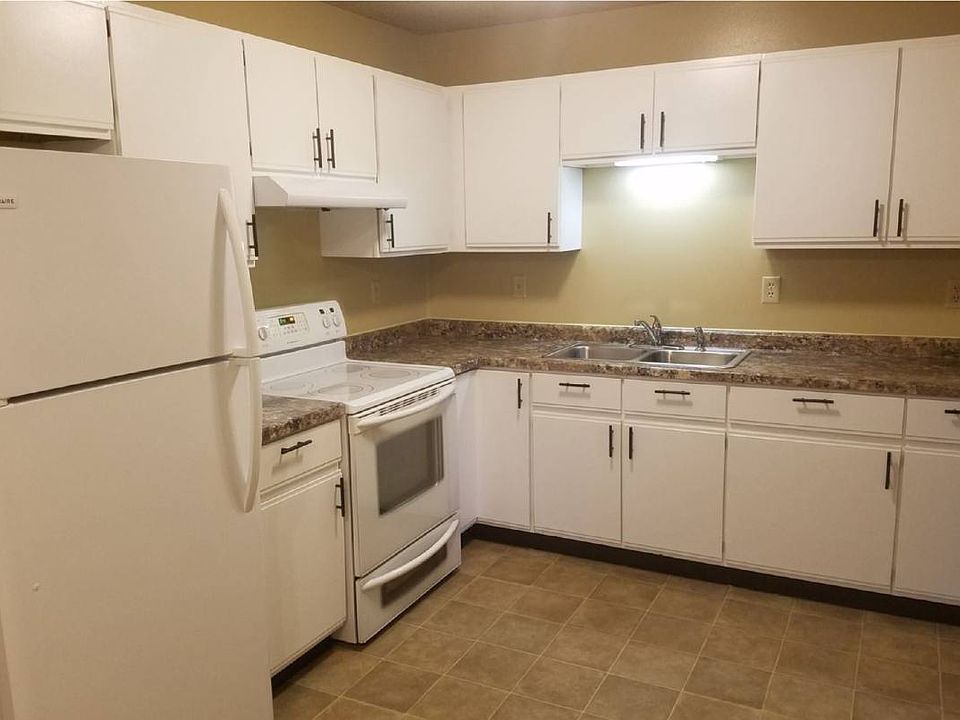 1st image of 1108 Dutchman Dr #1
