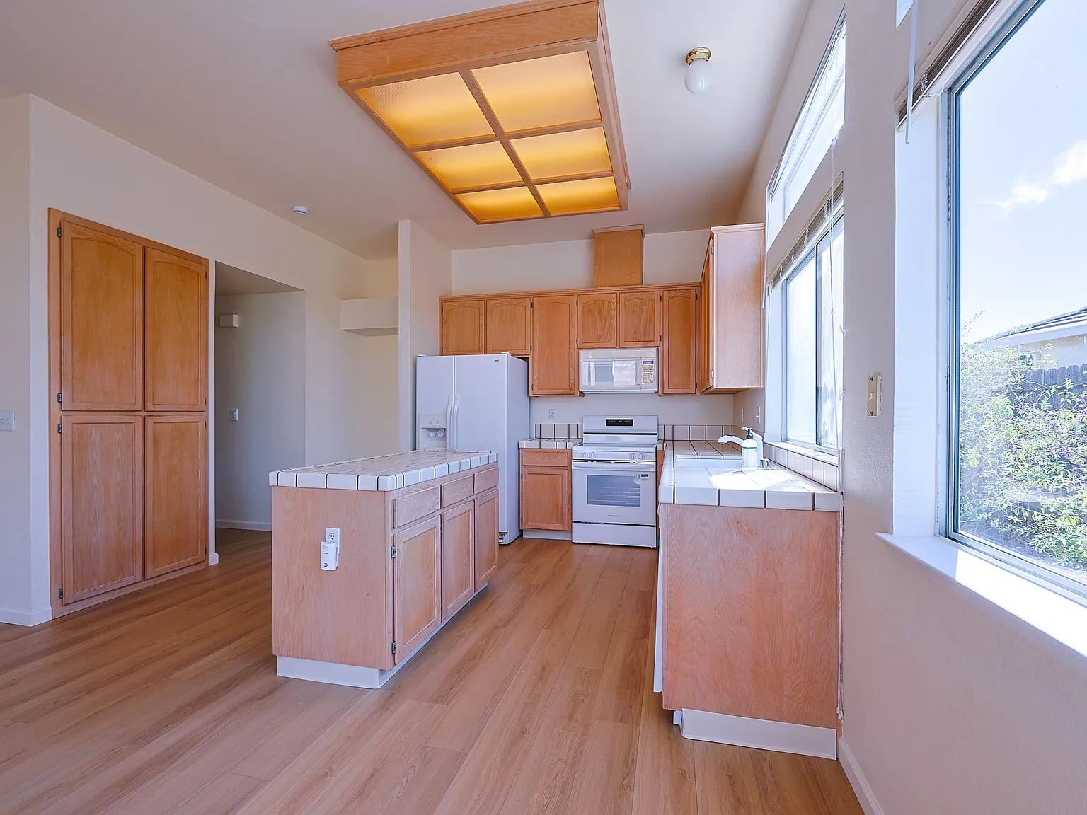3 bed, 1485 sqft, $3,000 — Photo 4