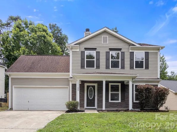 11125 Northwoods Forest Dr, Charlotte, NC 28214