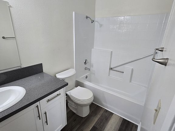 3rd image of 13626 Holmes St #6