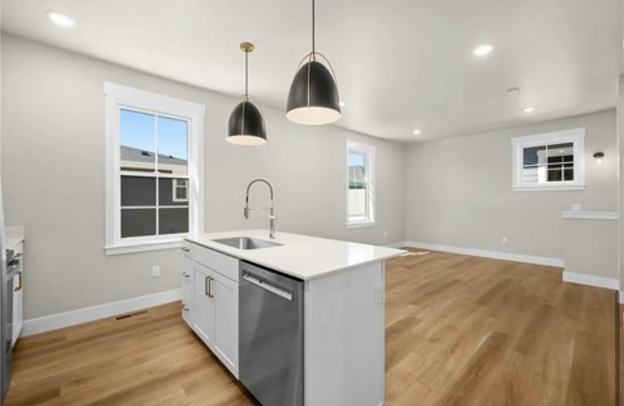 6102 Northstead Ave — Photo 1