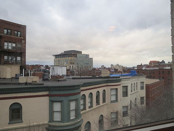 5th image of 17 Hemenway St #35