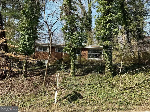 3720 Military Rd, Arlington, VA 22207