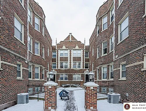 1002 North Boulevard — Photo 19