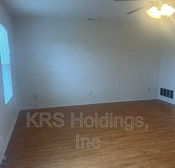 125 Joyce Dr — Photo 3