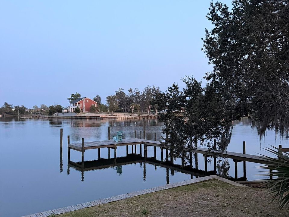 1st image of 2824 Country Club Dr
