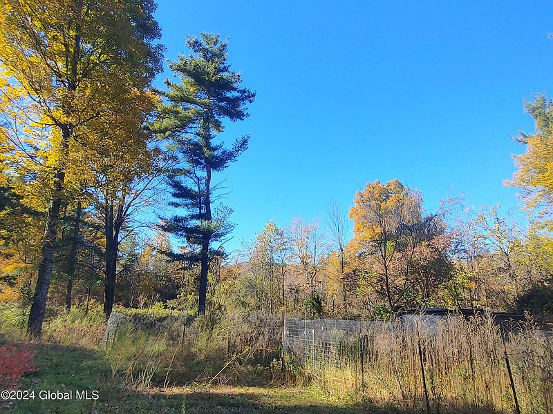 4th image of 310 Peterson Road