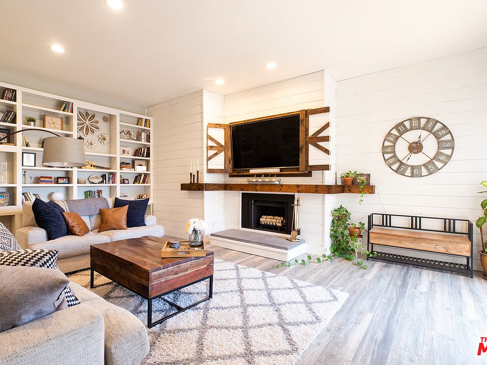 1st image of 12355 Chandler Blvd #201