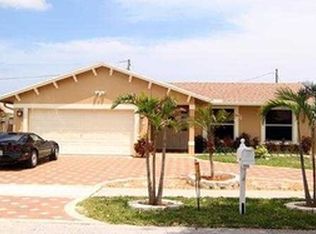 394 SW 33rd Ter, Deerfield Beach, FL 33442