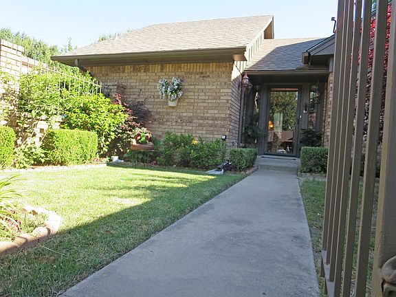2nd image of 312 Beaumont Dr