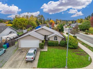 2853 Galaxy Way, Grants Pass, OR 97527