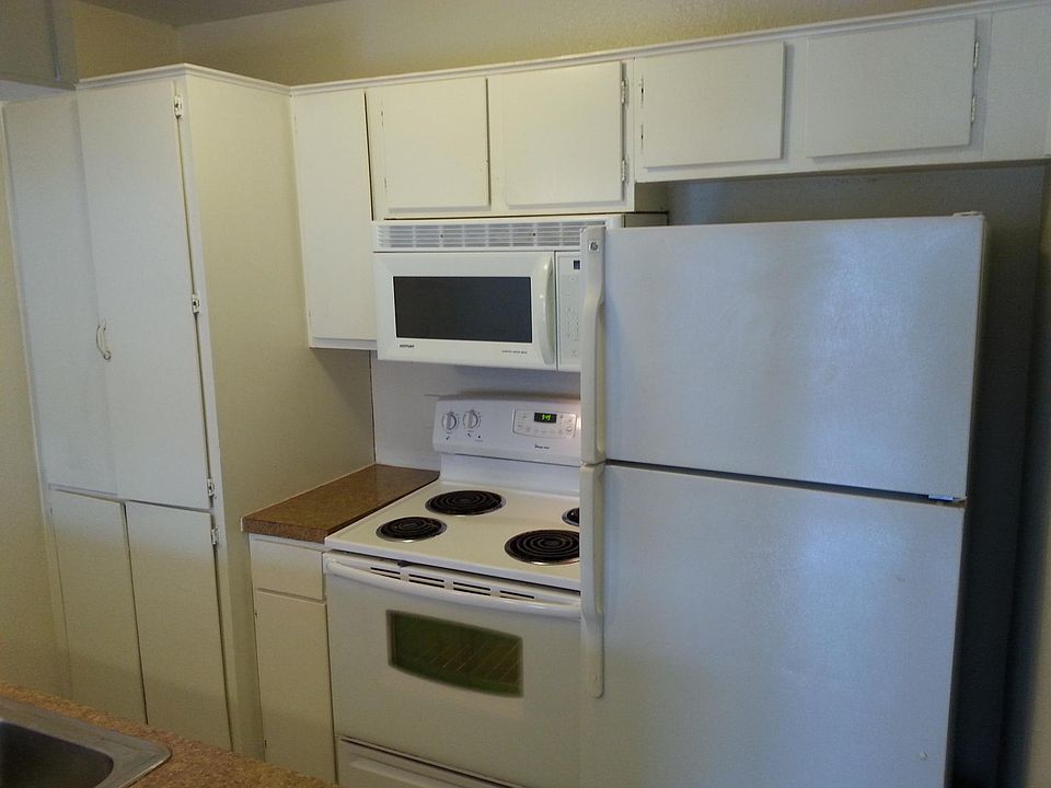1st image of 2710 S 1st St APT 204