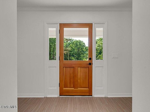 3rd image of 382 Northdale Dr