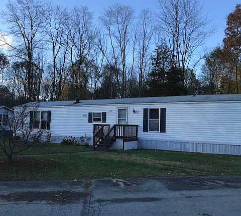2nd image of 20 Blue Jay Ln