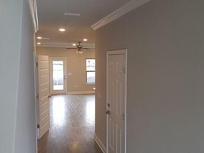 2nd image of 307 S East St