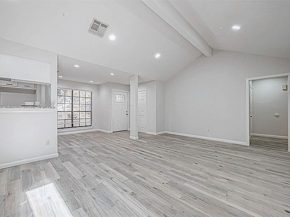 3rd image of 4907 Fox Hollow Blvd