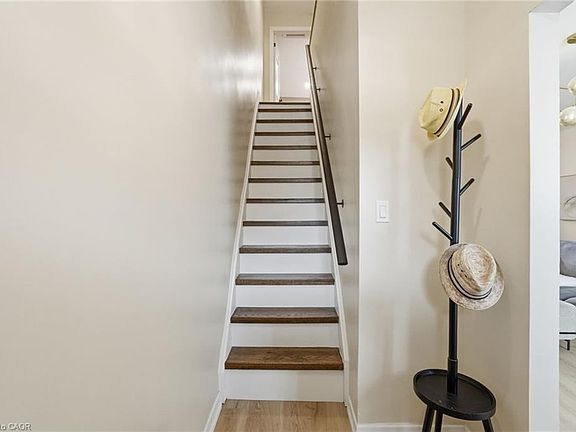 5th image of 34 Baillie St
