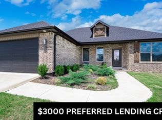 872 Round Top St, Prairie Grove, AR 72753
