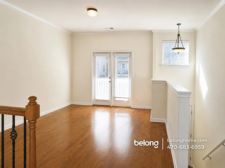 1429 Liberty Pkwy NW — Photo 2