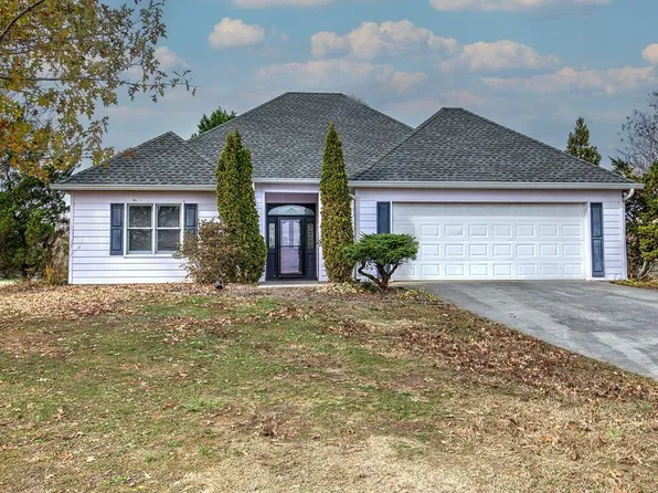 200 Habersham Ct SE, Calhoun, GA 30701