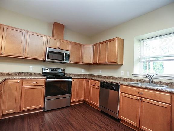 2nd image of 84 High St Ste 1